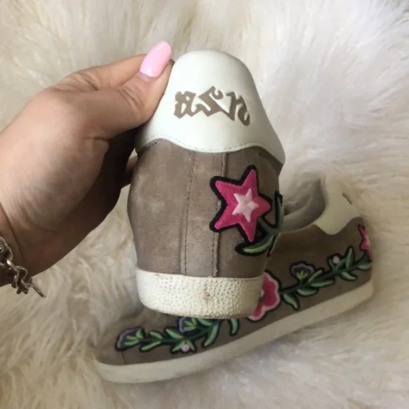 ASH Gull floral embroidered suede sneakers - Picture 6 of 13